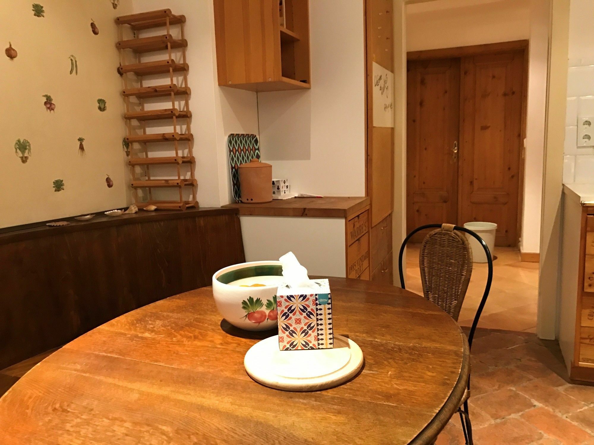 Counts 65 - Slightly Different Apartment *