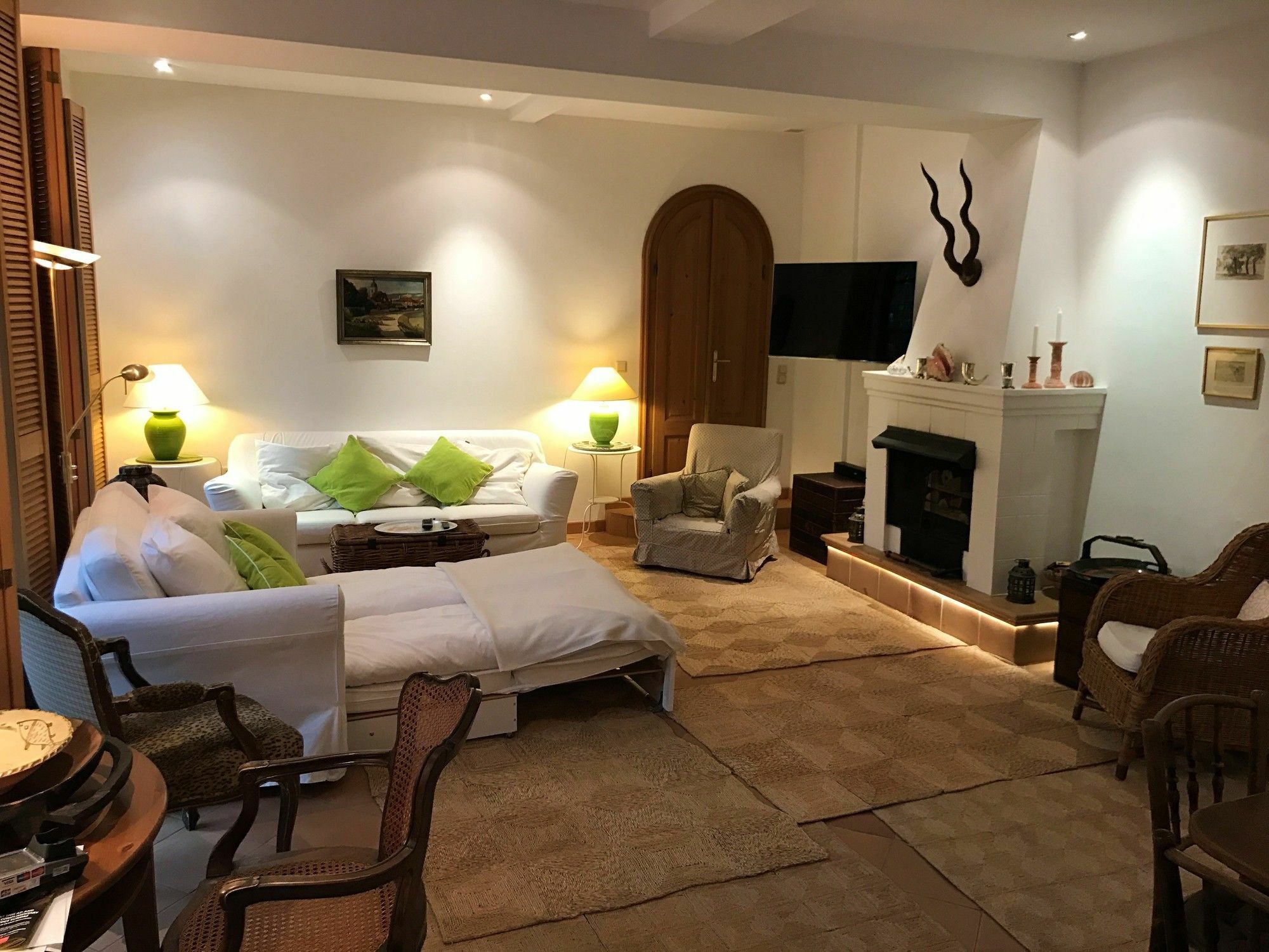 Counts 65 - Slightly Different Apartment